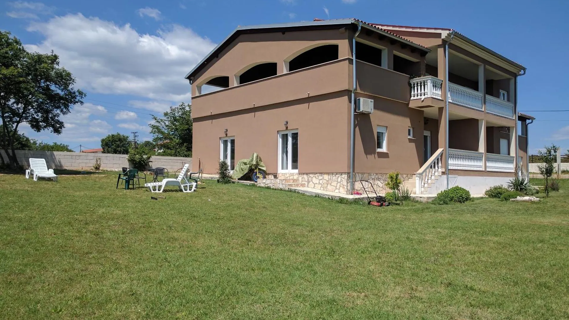Nina Apartments Krnica 0*,  Croatia